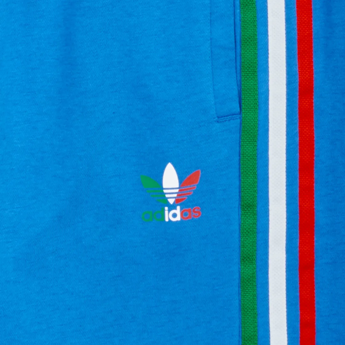 adidas Originals Shorts & Bermudas^- SHORTS COUPE DU MONDE Italie