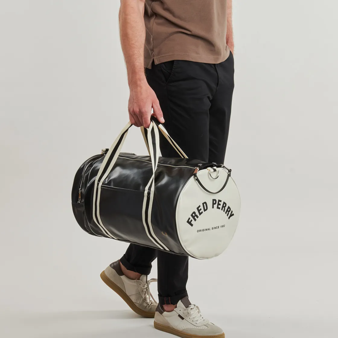 Fred Perry - CLASSIC LARGE BARREL BAG< Sacs De Voyage