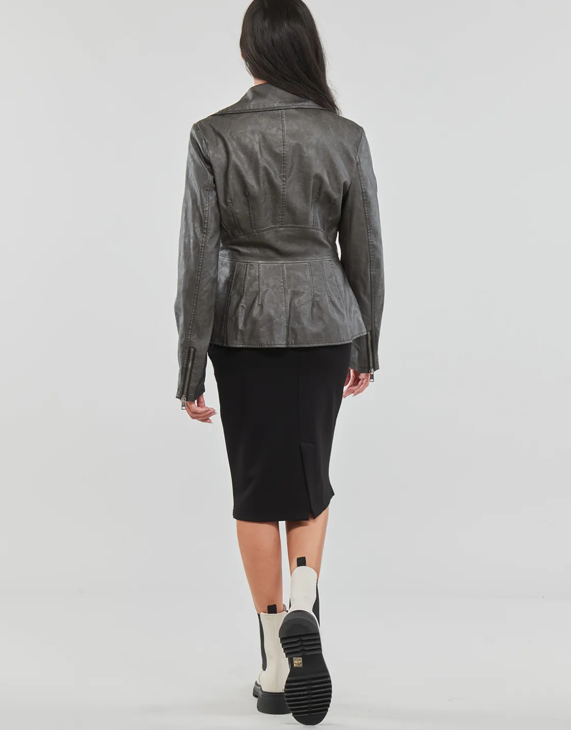 Guess - AGNES< Vestes